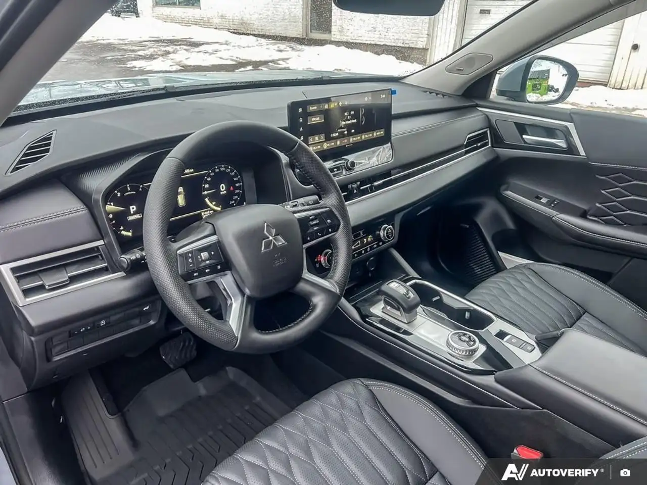 Mitsubishi Outlander снимка Mitsubishi Outlander