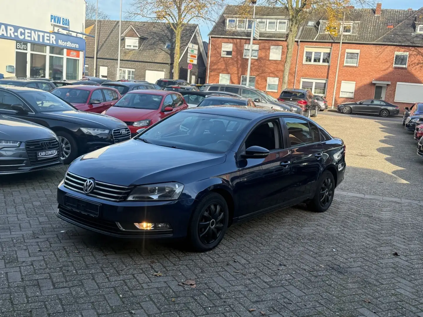 Volkswagen Passat BlueMotion*DSG*NAVI*PDC**** Blau - 1