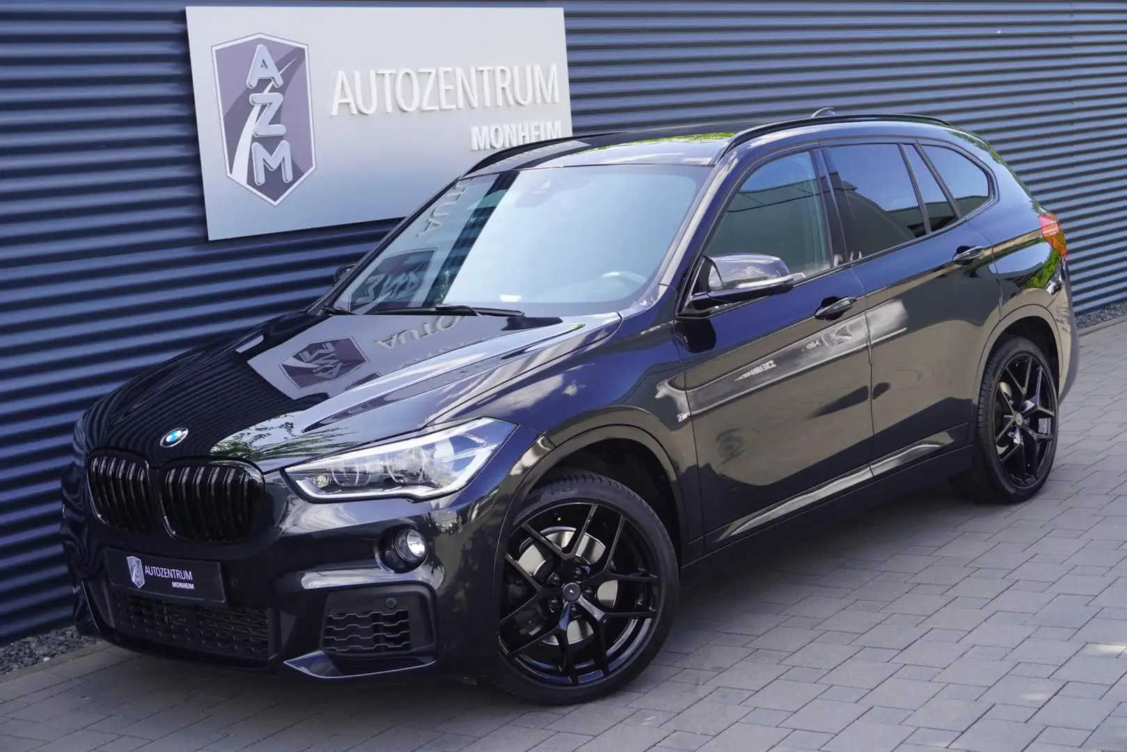 BMW X1 xDrive20i M-SPORTPAKET|SHADOW|KAMERA|H&K|NAVI Noir - 1