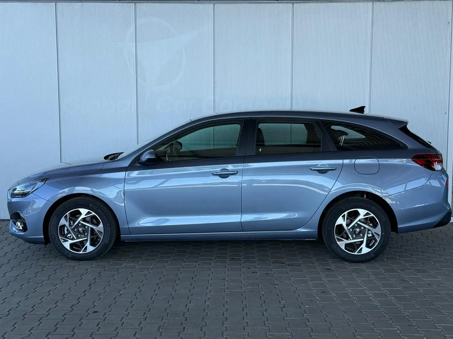 Hyundai i30 Kombi Comfort 1.5 T-GDI /Navi / PDC V+H.m.Kamer... Bleu - 2