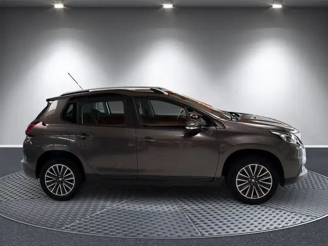 Peugeot 2008 view 6