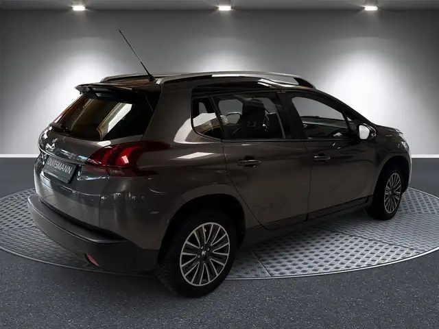 Peugeot 2008 view 5
