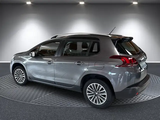 Peugeot 2008 view 3