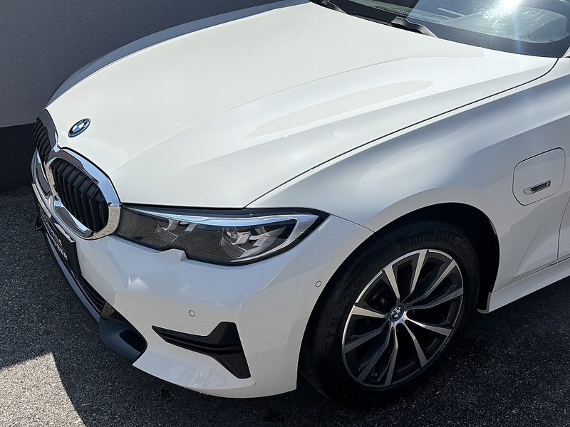 BMW 320 e PHEV xDrive Touring Aut.SPORTLINE/ACC/LIVE.C.... — photo 3