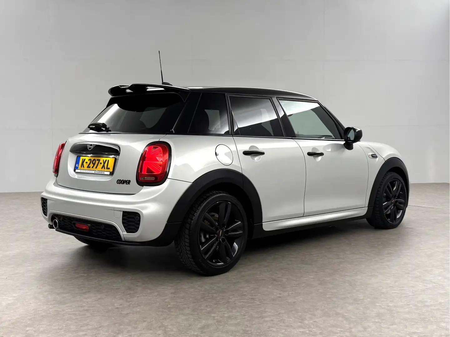 MINI Cooper 1.5 Cooper Dalston Edition Parelmoer LED Virtual C Wit - 2