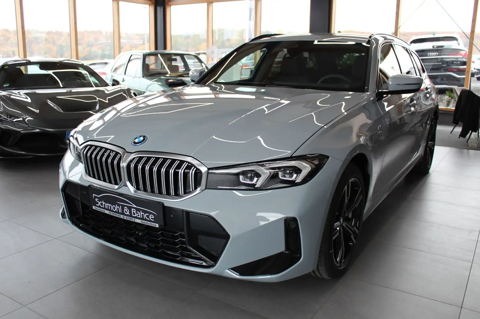 BMW 330 e Touring M Sportpaket Gri - 1