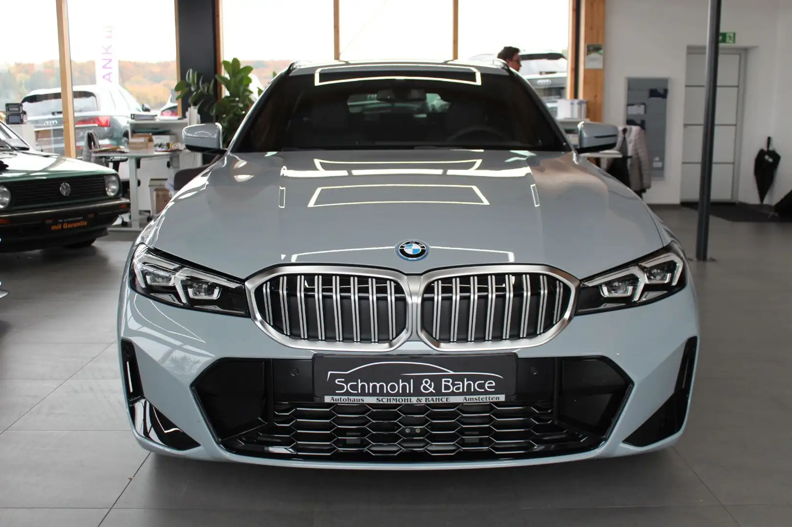 BMW 330 e Touring M Sportpaket Gri - 2