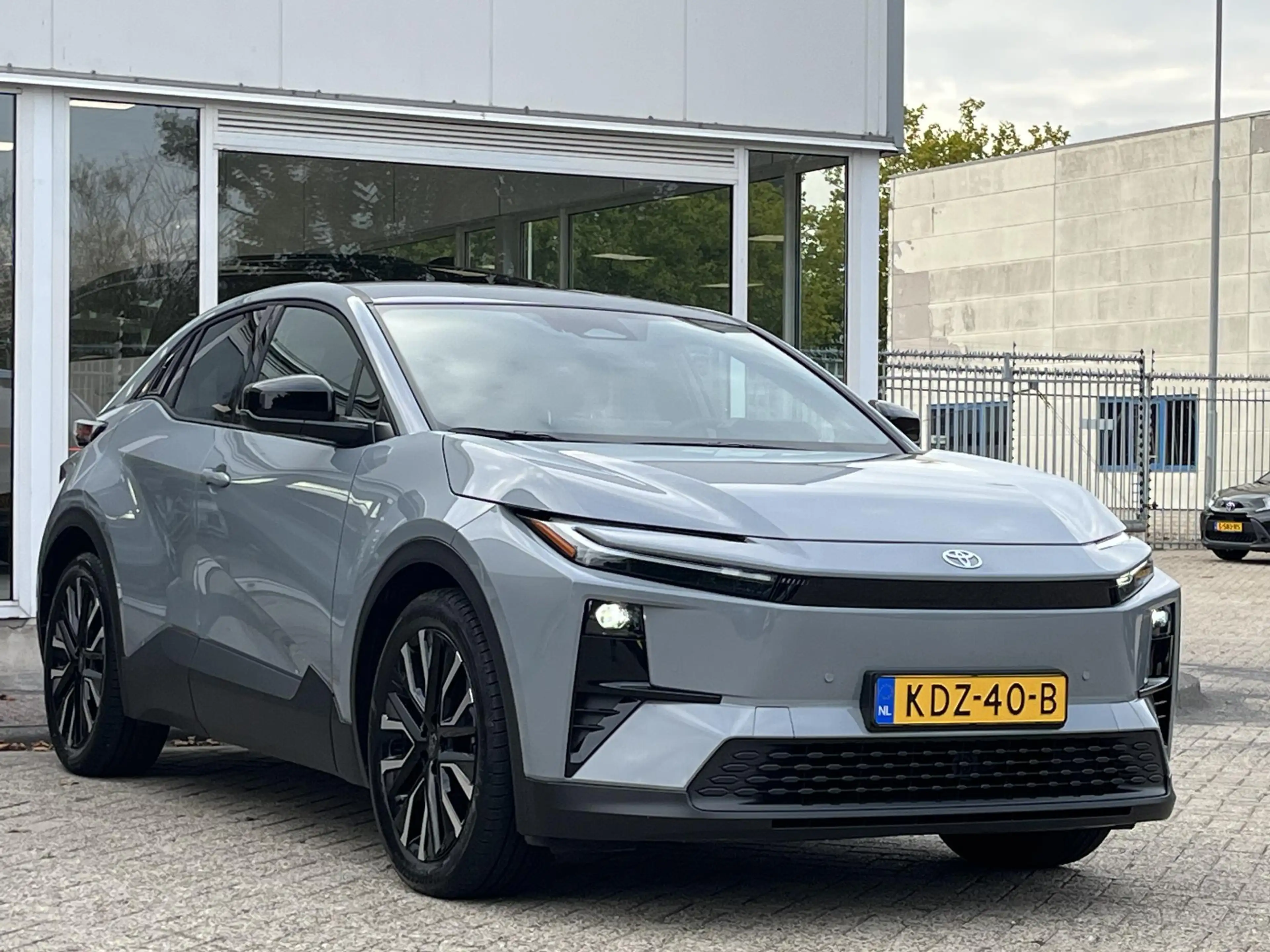 Toyota C-HR+ First Edition 77 kWh l 20 inch velgen l elektrisch — photo 8