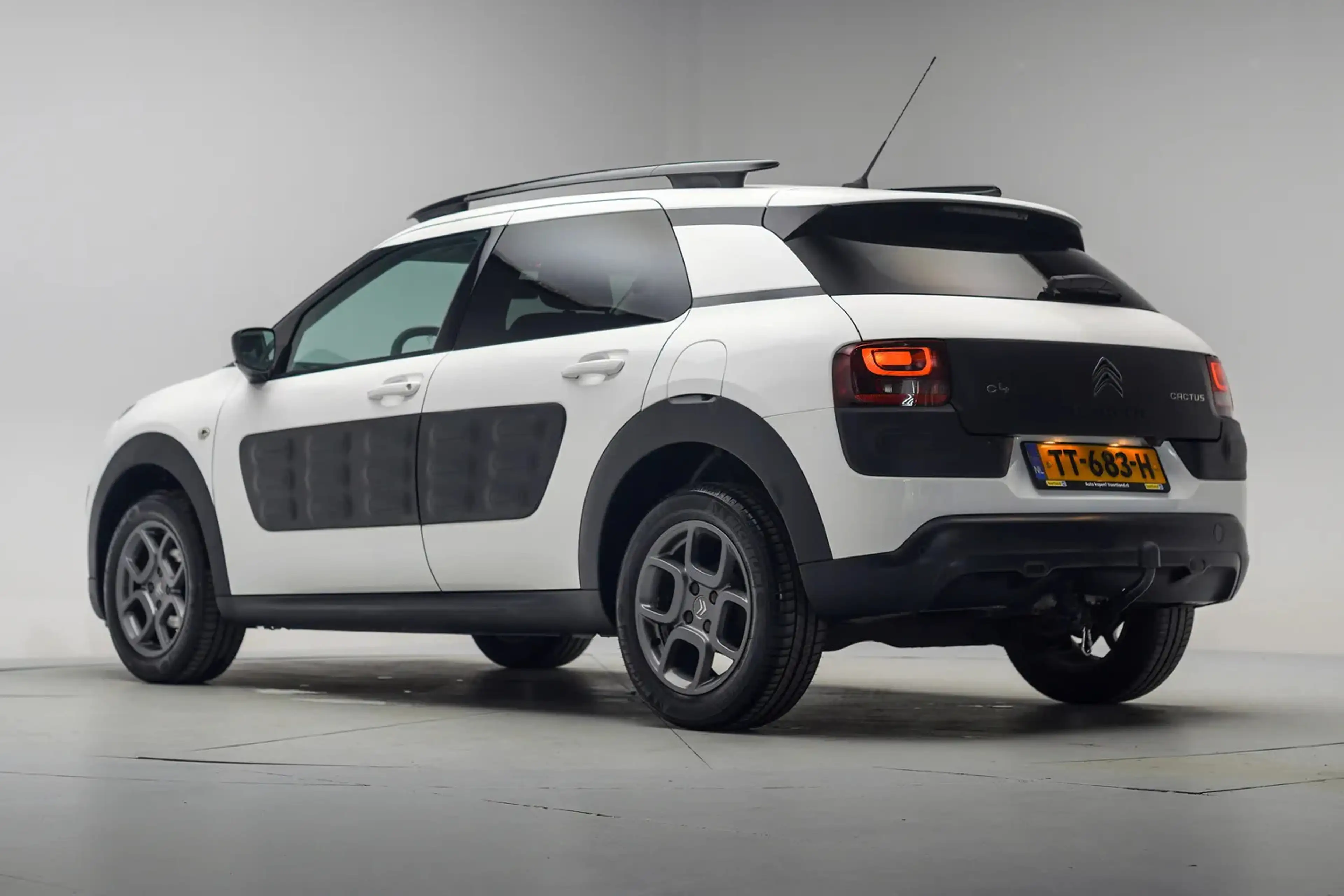 Citroen C4 Cactus C4 Cactus 1.2 PureTech Shine [ Panoramadak Cruise — photo 3