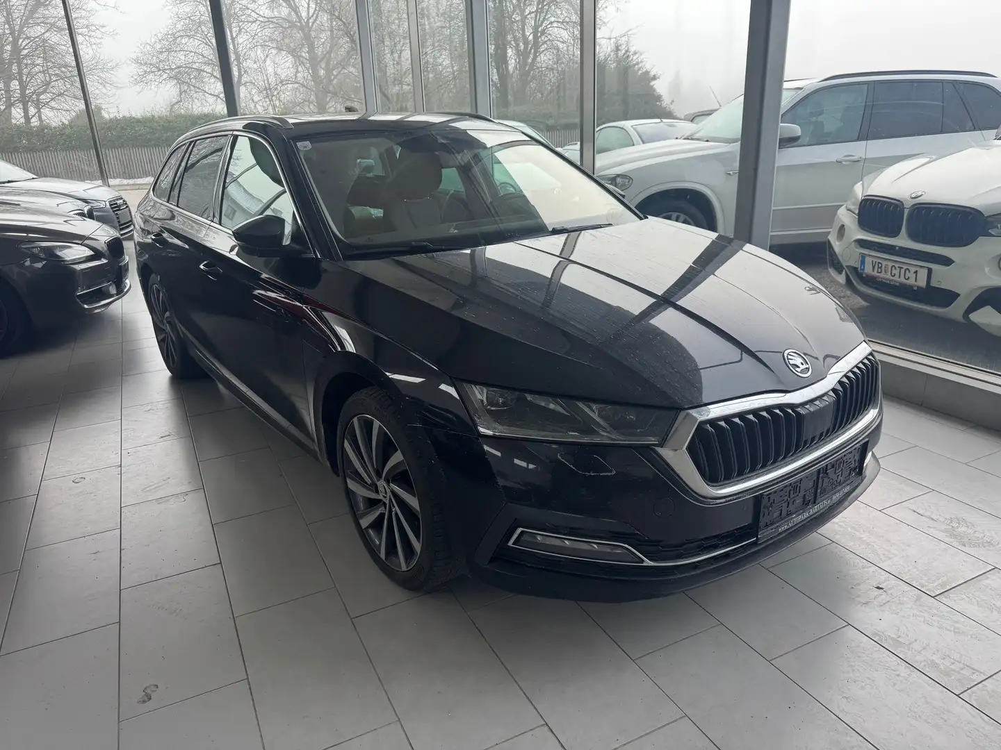 Skoda Octavia Octavia Combi 2,0 TDI Style DSG Style Schwarz - 1