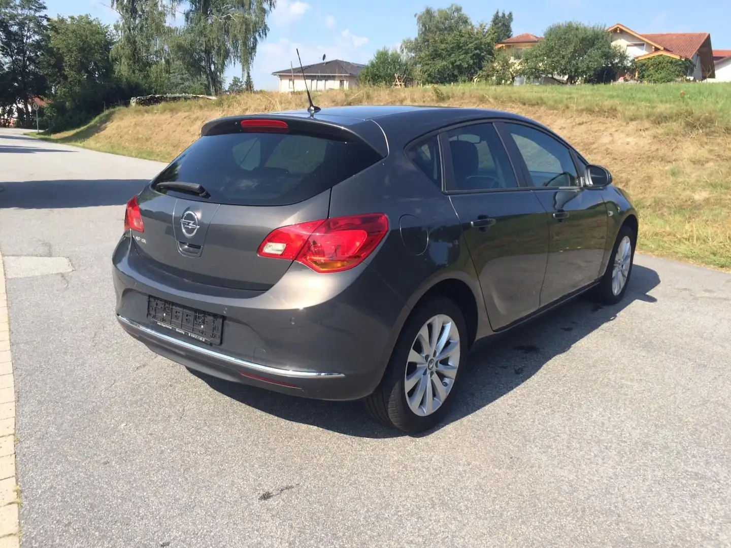 Opel Astra Astra 1.4 Turbo Style Grau - 1