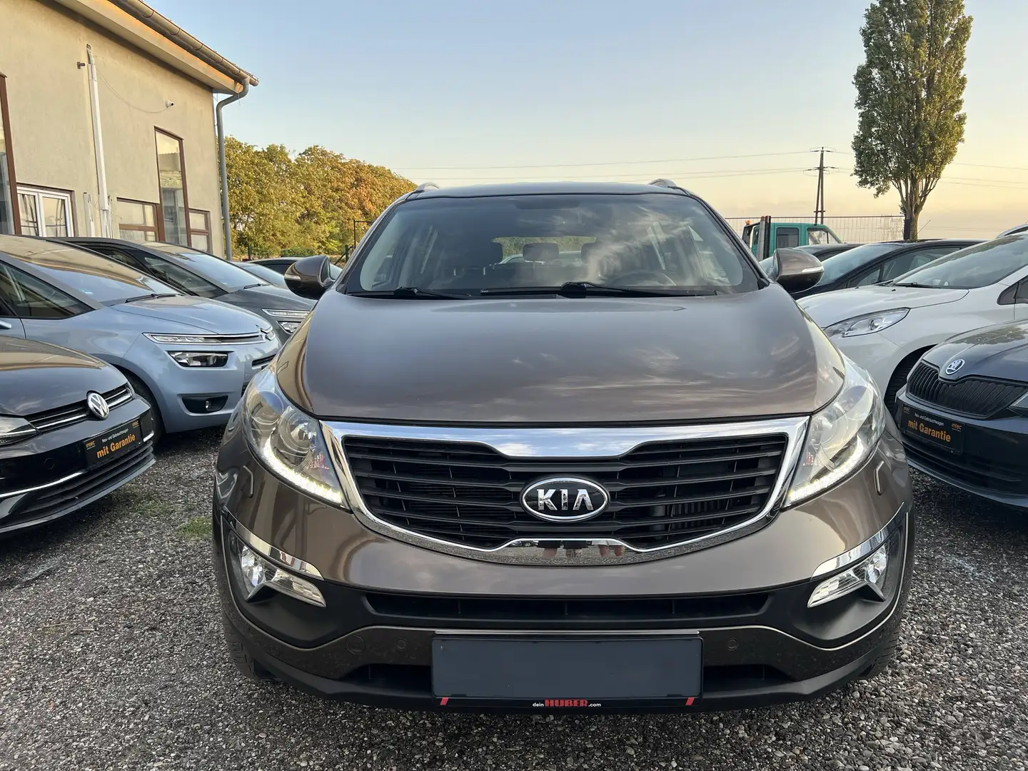 Kia Sportage 2.0 CRDi ActivePro 4WD | Automatik | 1. Besitz | Serviceheft Beige - 2