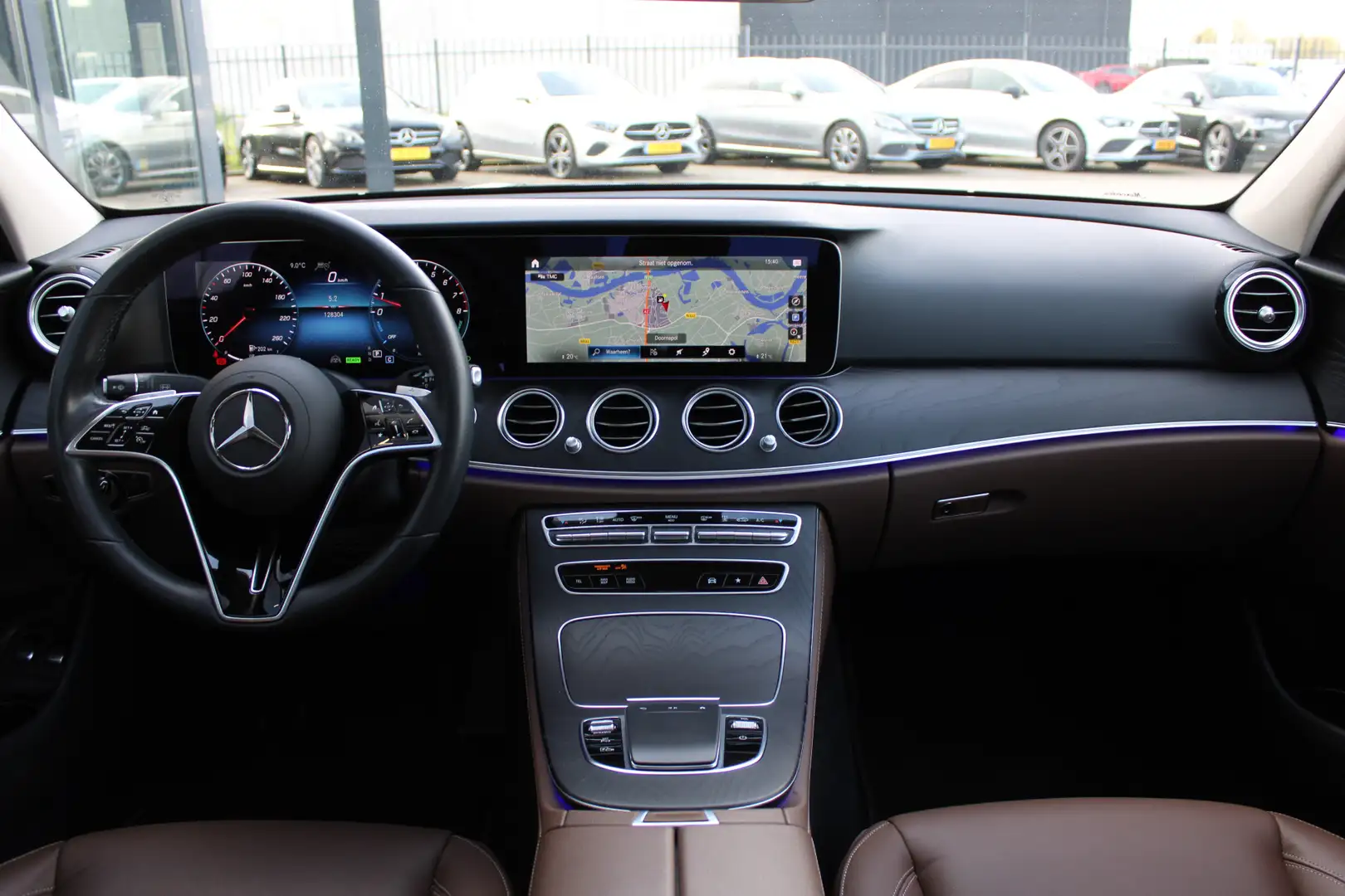 Mercedes-Benz E 300 300e Luxury Line LEDER MEMORY PANORAMADAK BURMESTE Grau - 2