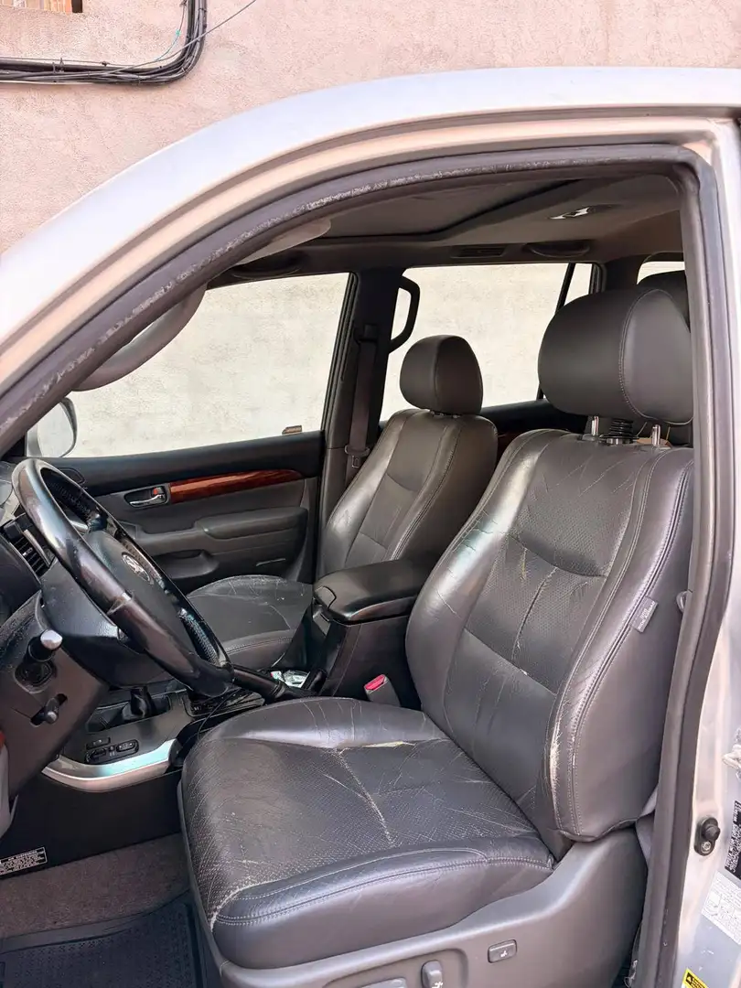 Toyota Land Cruiser 3.0 D-4D VXL Plateado - 2