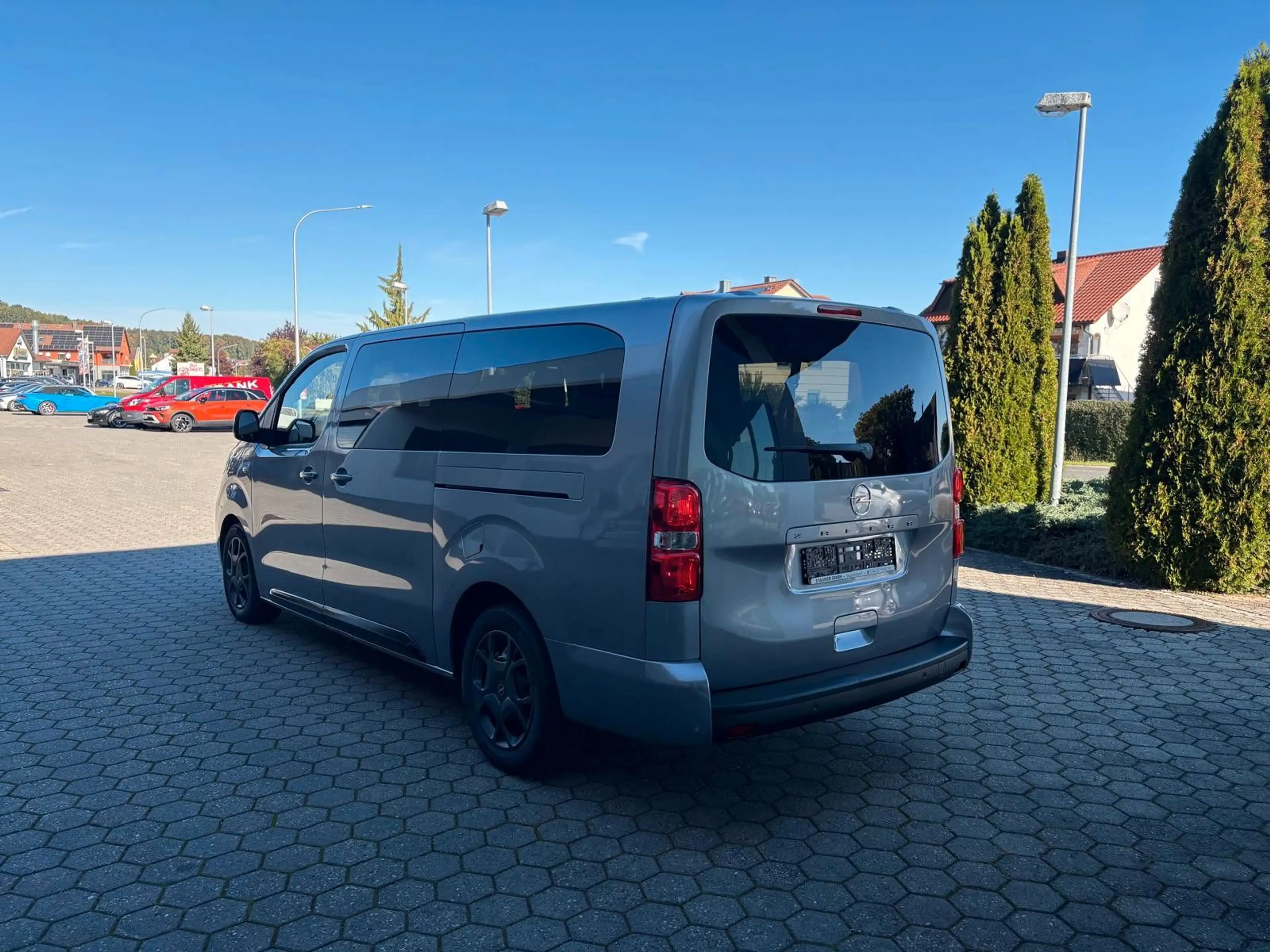 Opel Zafira Life 2.2 Business Edition XL LED TEMpomat — photo 4