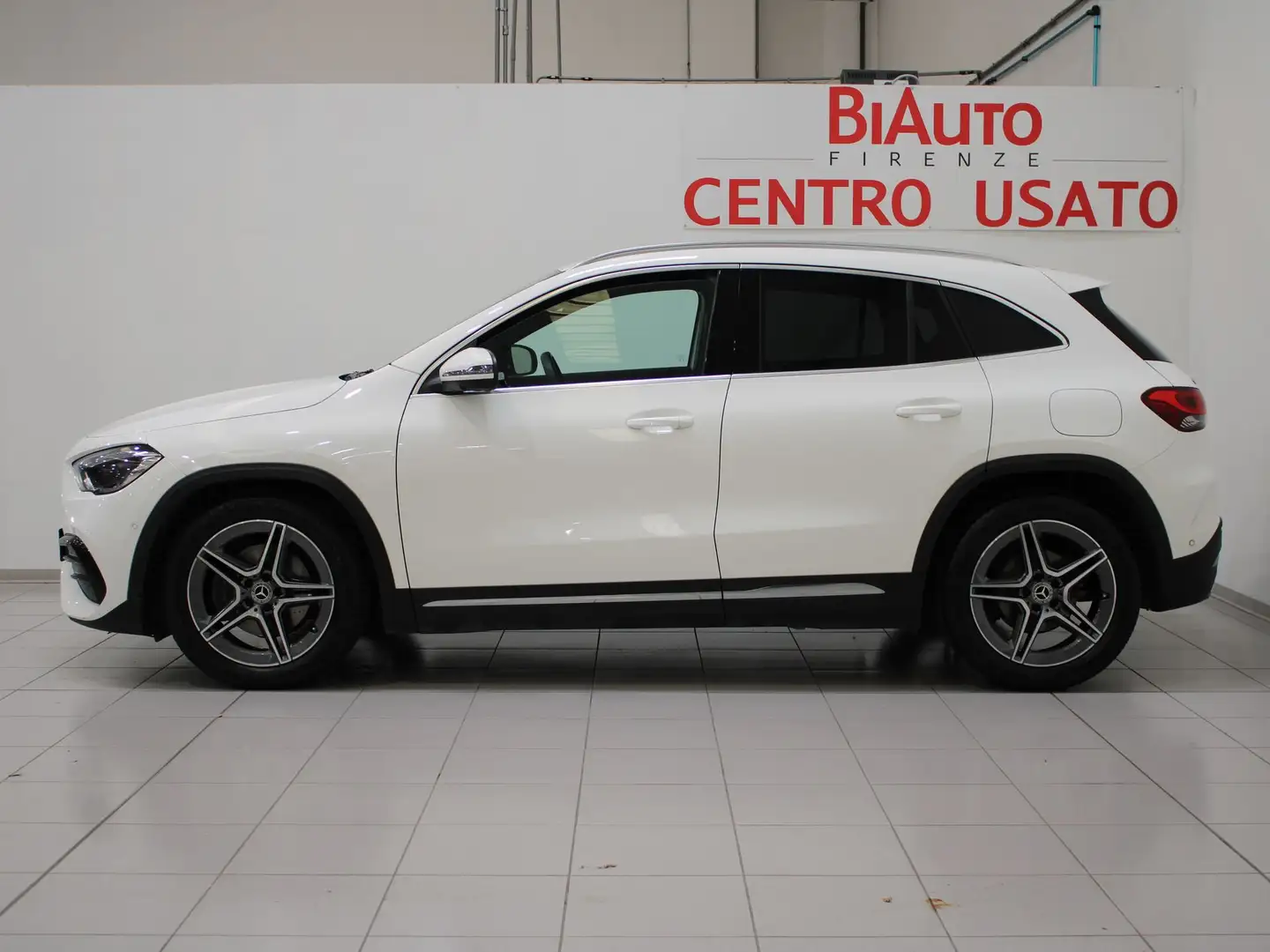 Mercedes-Benz GLA 200 GLA 200 d Automatic 4Matic Premium Bianco - 2