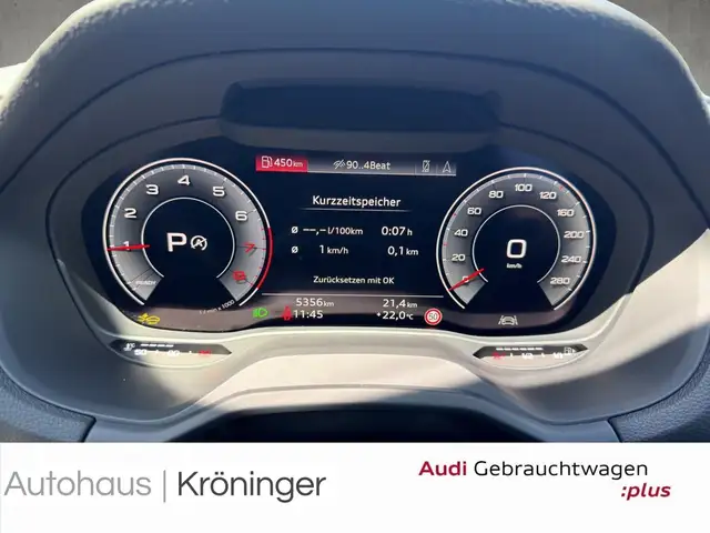 Audi Q2 view 12
