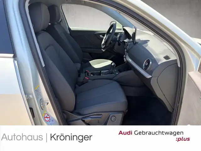 Audi Q2 view 9