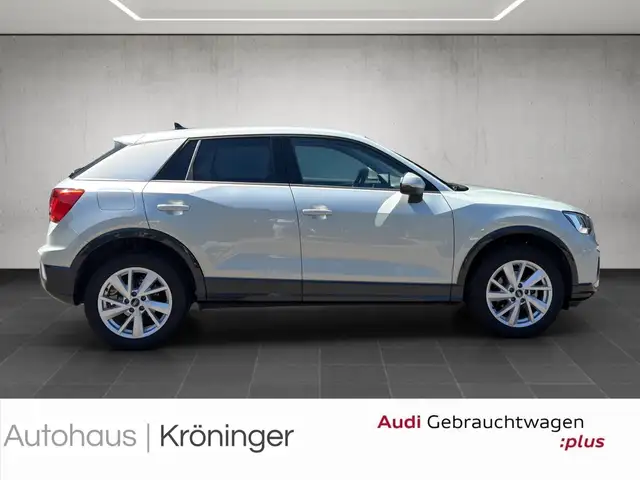 Audi Q2 view 4