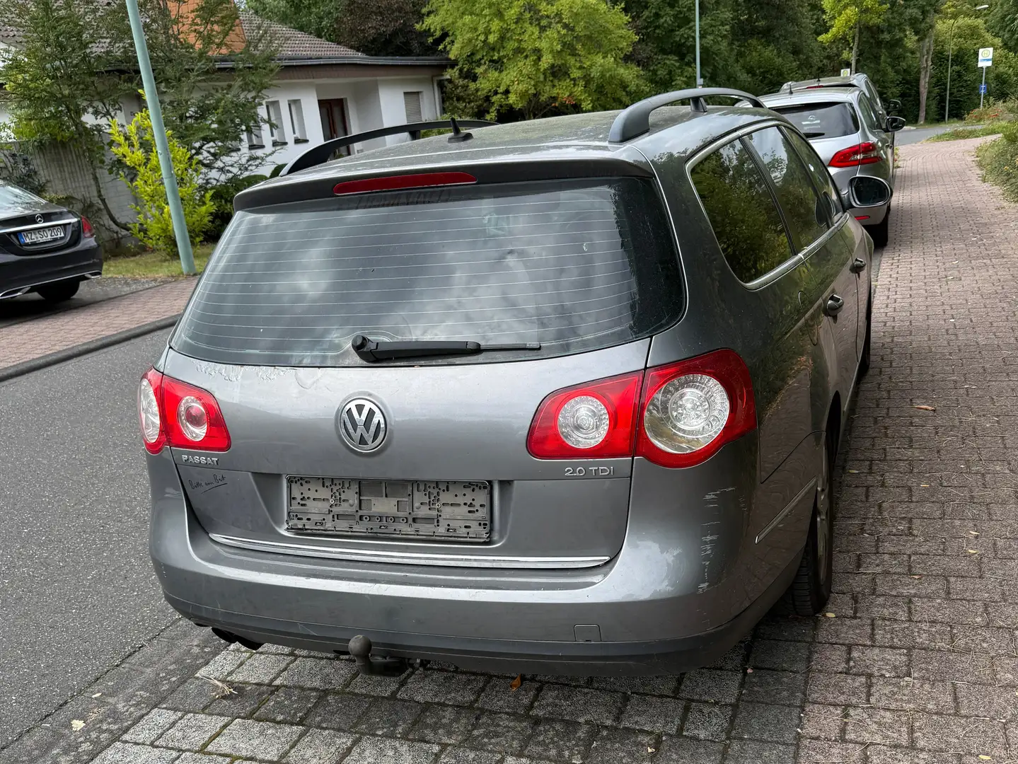 Volkswagen Passat 2.0 tdi Grau - 1