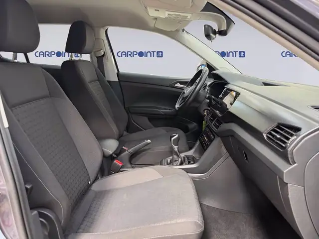 Volkswagen T-Cross view 17