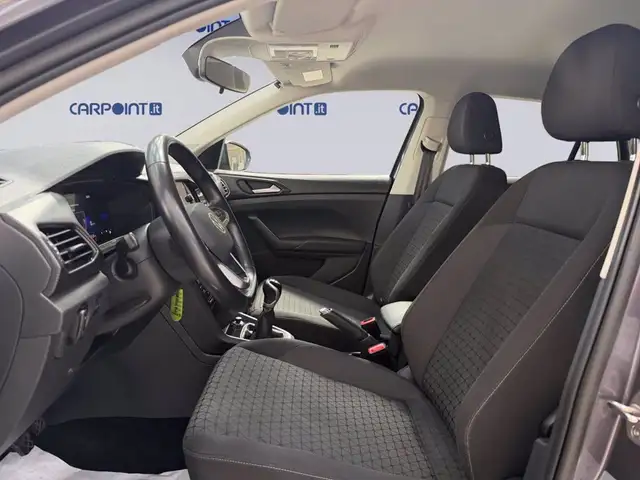Volkswagen T-Cross view 11