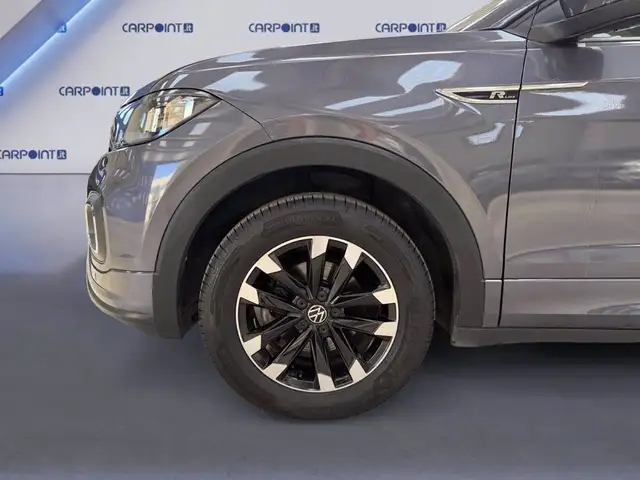 Volkswagen T-Cross view 16