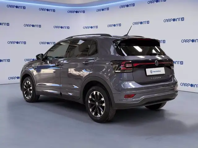 Volkswagen T-Cross view 5