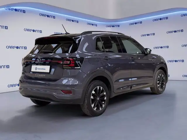 Volkswagen T-Cross view 7