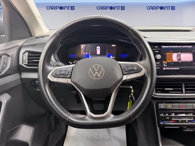 Volkswagen T-Cross view 14