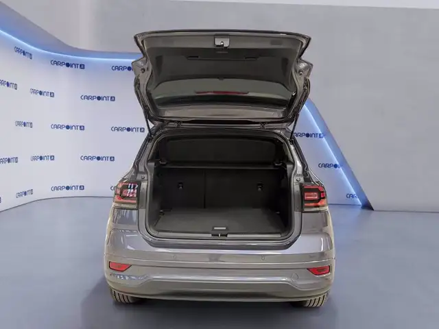 Volkswagen T-Cross view 19