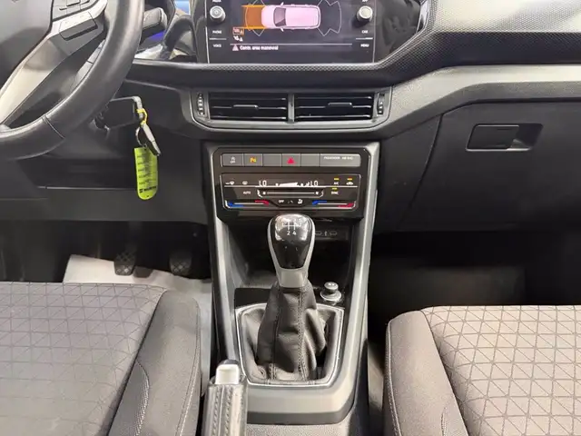 Volkswagen T-Cross view 13