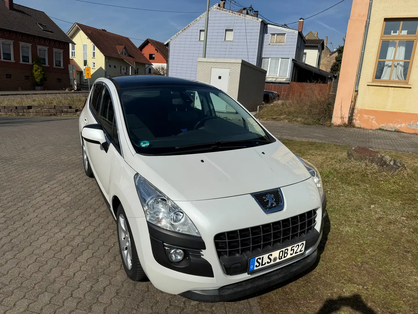 Peugeot 3008 3008 120 VTiPremium Weiß - 2
