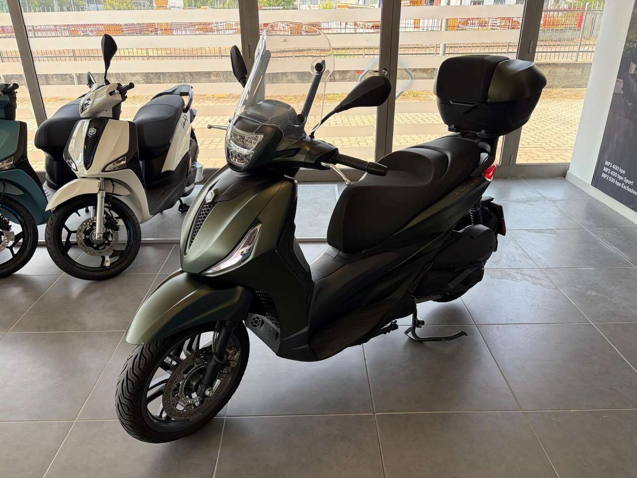 Piaggio Beverly 300 HPE "S" 26CV UNICO PROPRIETARIO, COME NUOVO!