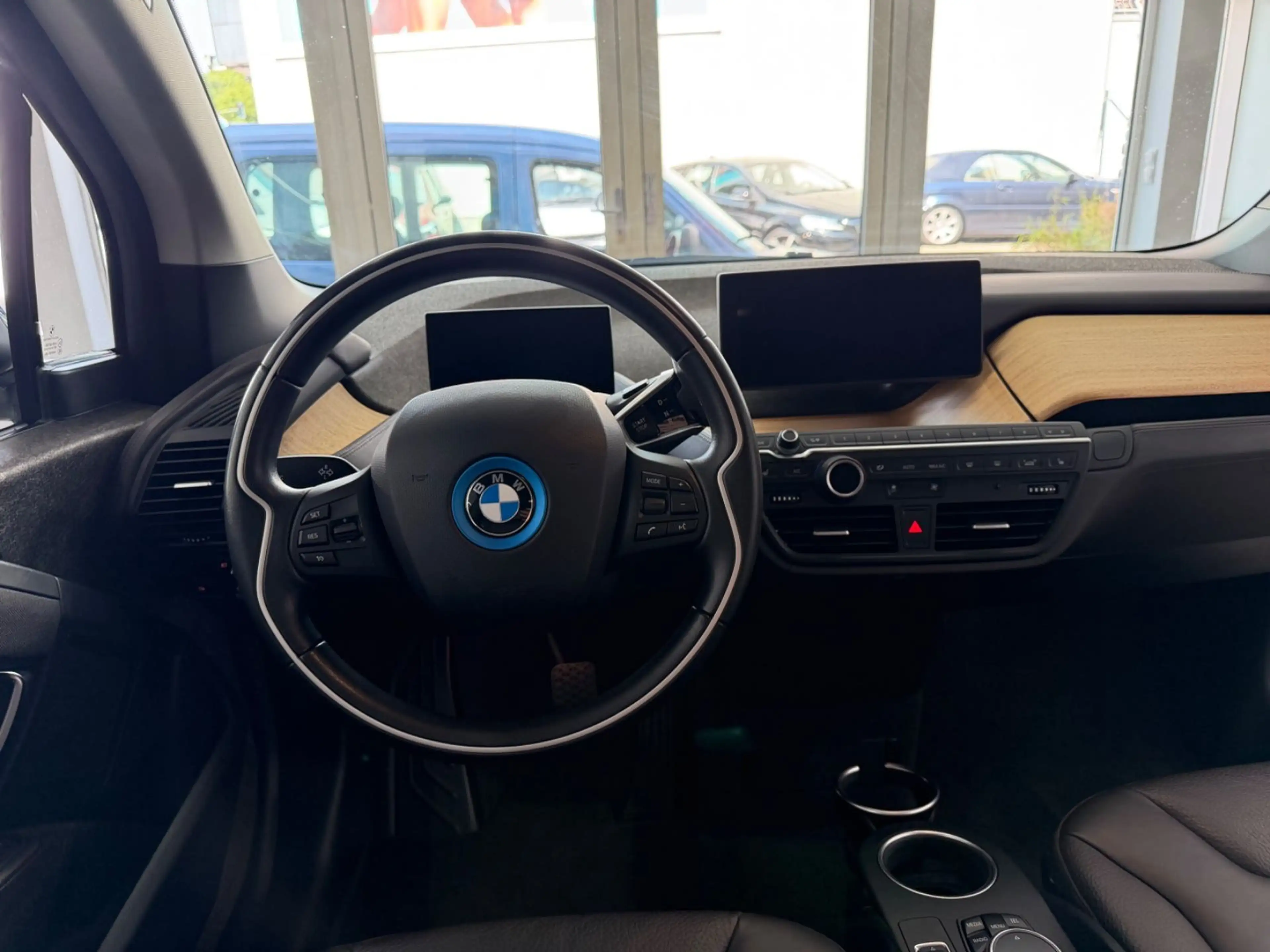 BMW i3 REX*SHZ*1.Hand*Navi.Proff.Leder*Tempomat* — photo 14