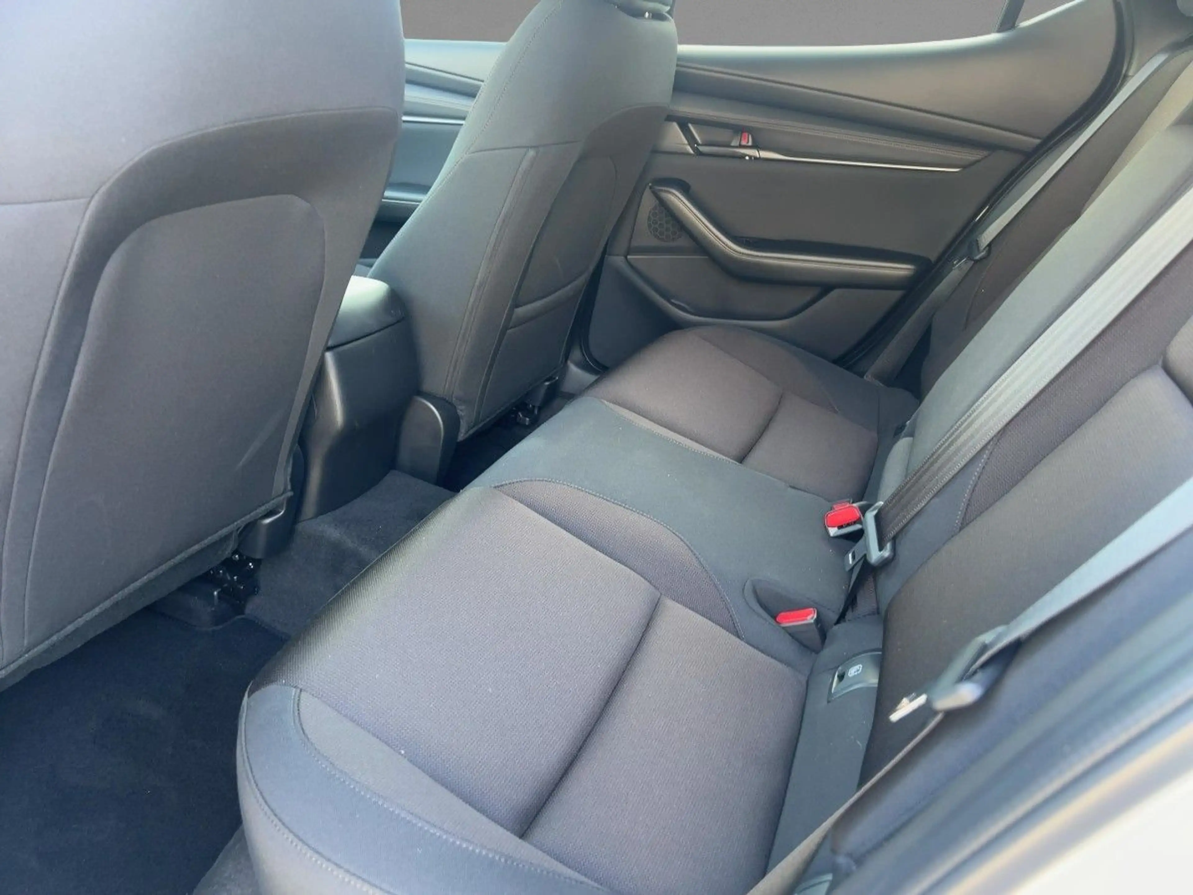 Mazda 3 G140 6MT 2WD CENTRE-LINE DESI LED Carplay RFK — photo 7