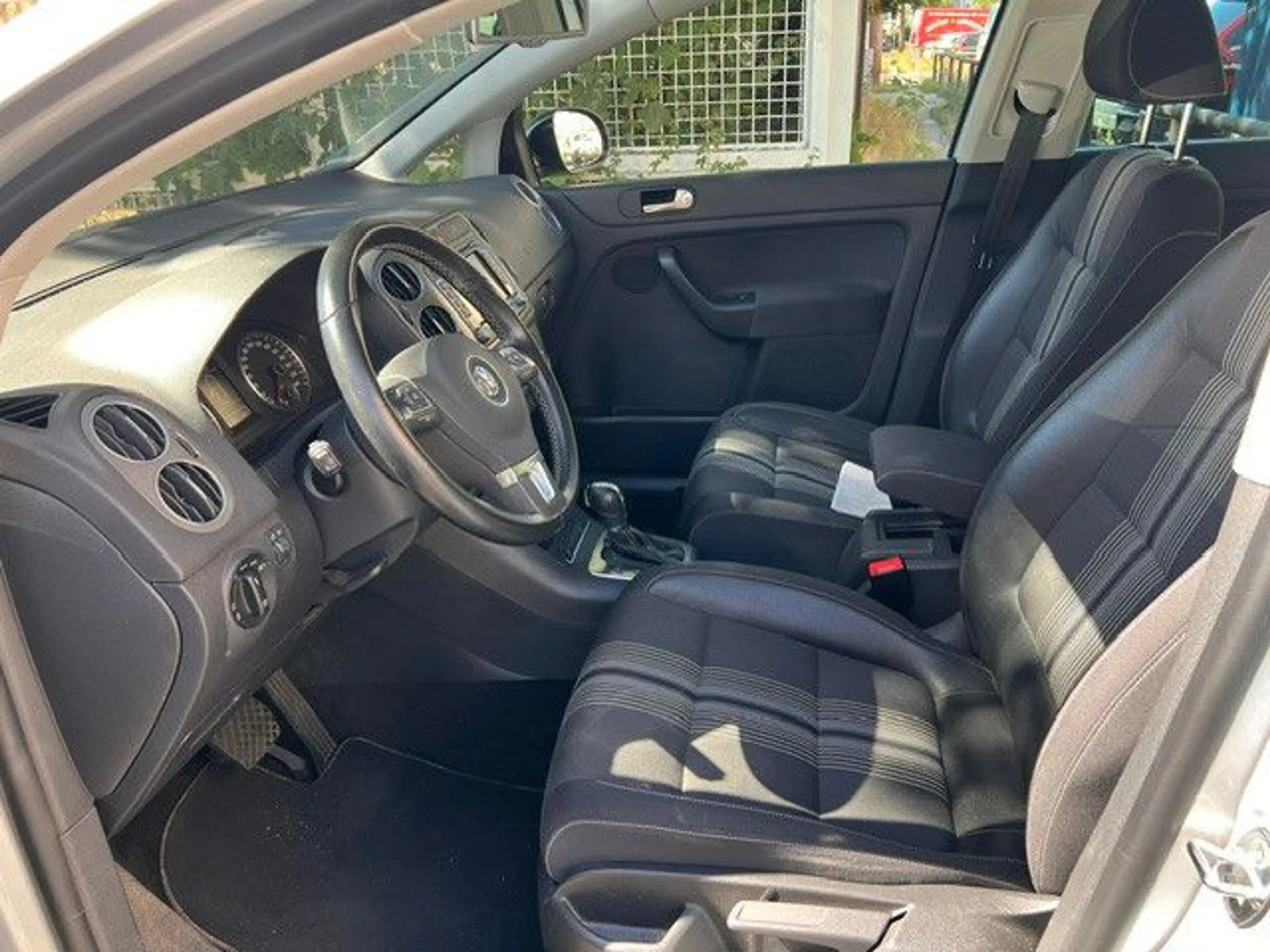 Volkswagen Golf Plus VI Match 1.2 TSI DSG AHK — photo 10