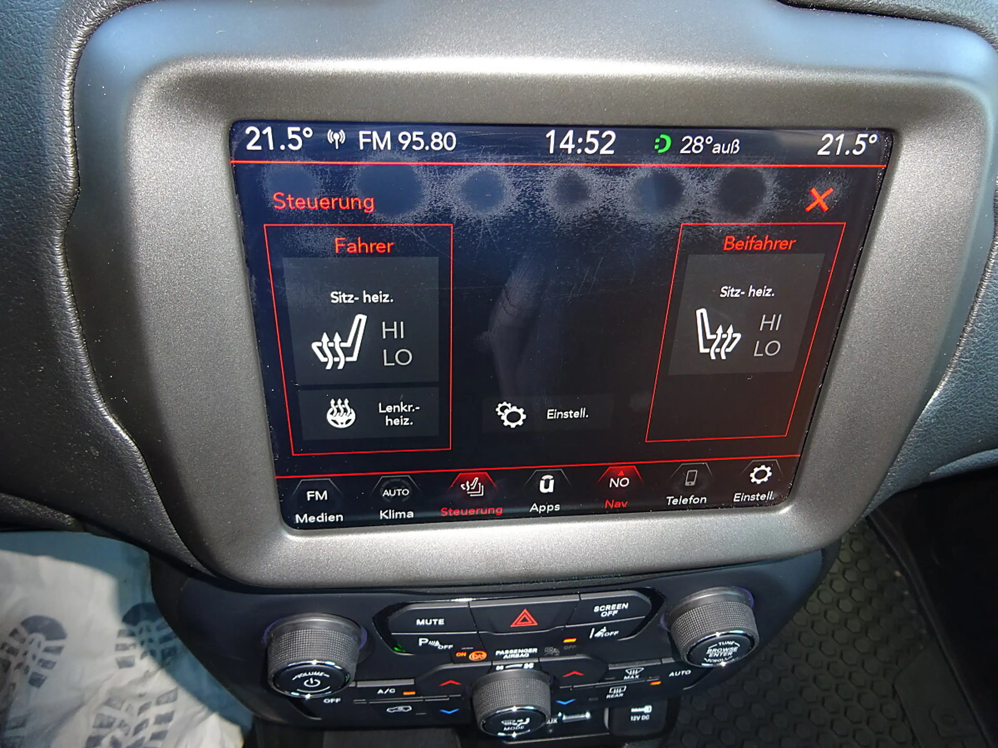 Jeep Renegade 1,3 MultiAir T4 FWD 6DDCT 150 Night Eagle — photo 12