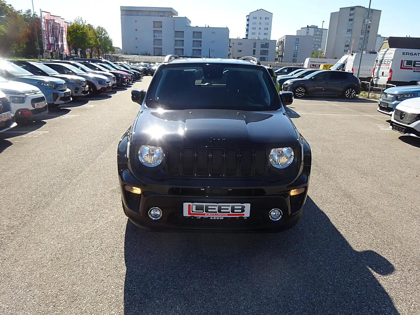 Jeep Renegade 1,3 MultiAir T4 FWD 6DDCT 150 Night Eagle Schwarz - 2