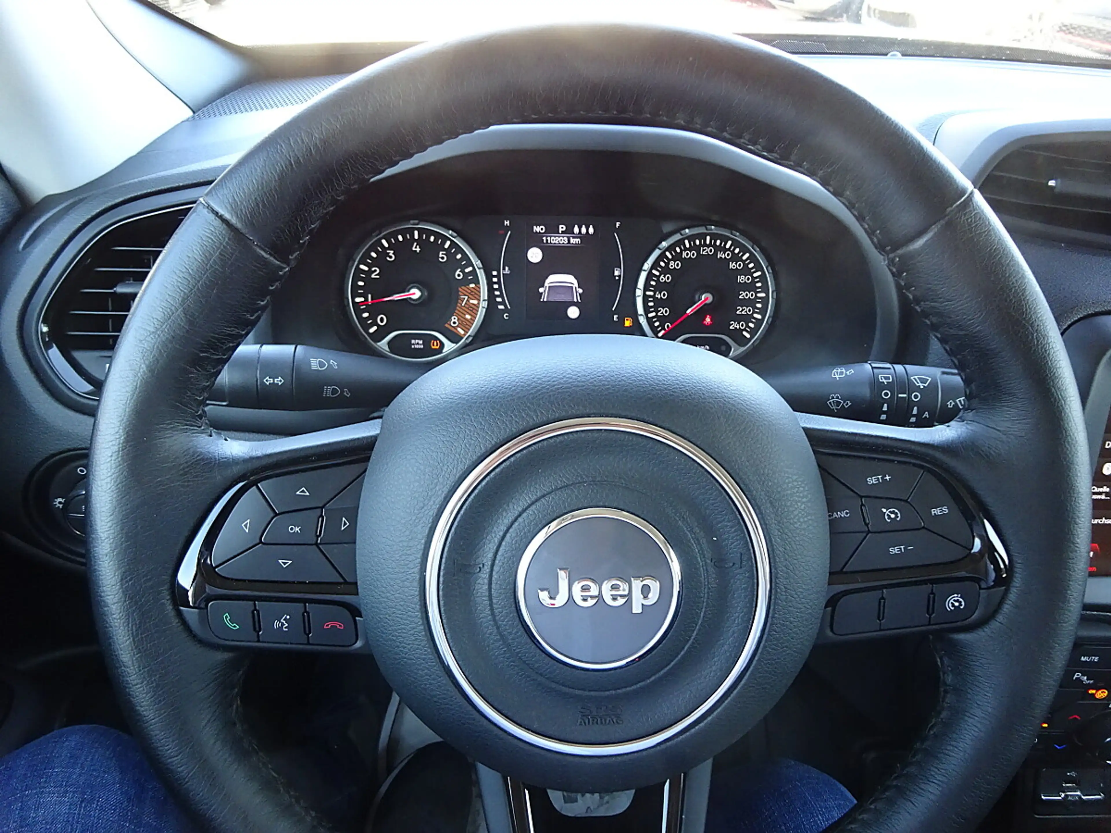 Jeep Renegade 1,3 MultiAir T4 FWD 6DDCT 150 Night Eagle — photo 9