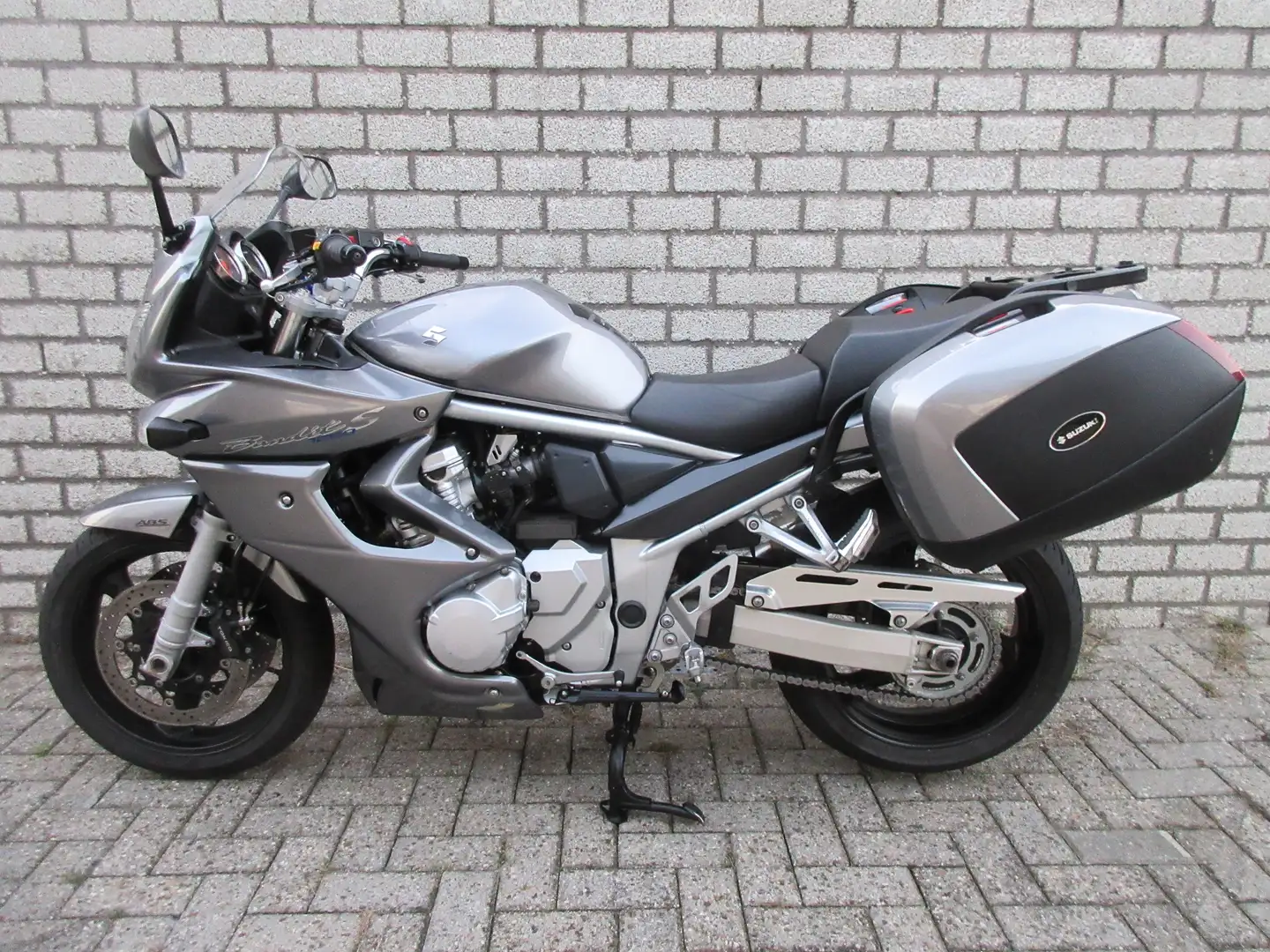 Suzuki GSF 1250 SA Grijs - 2