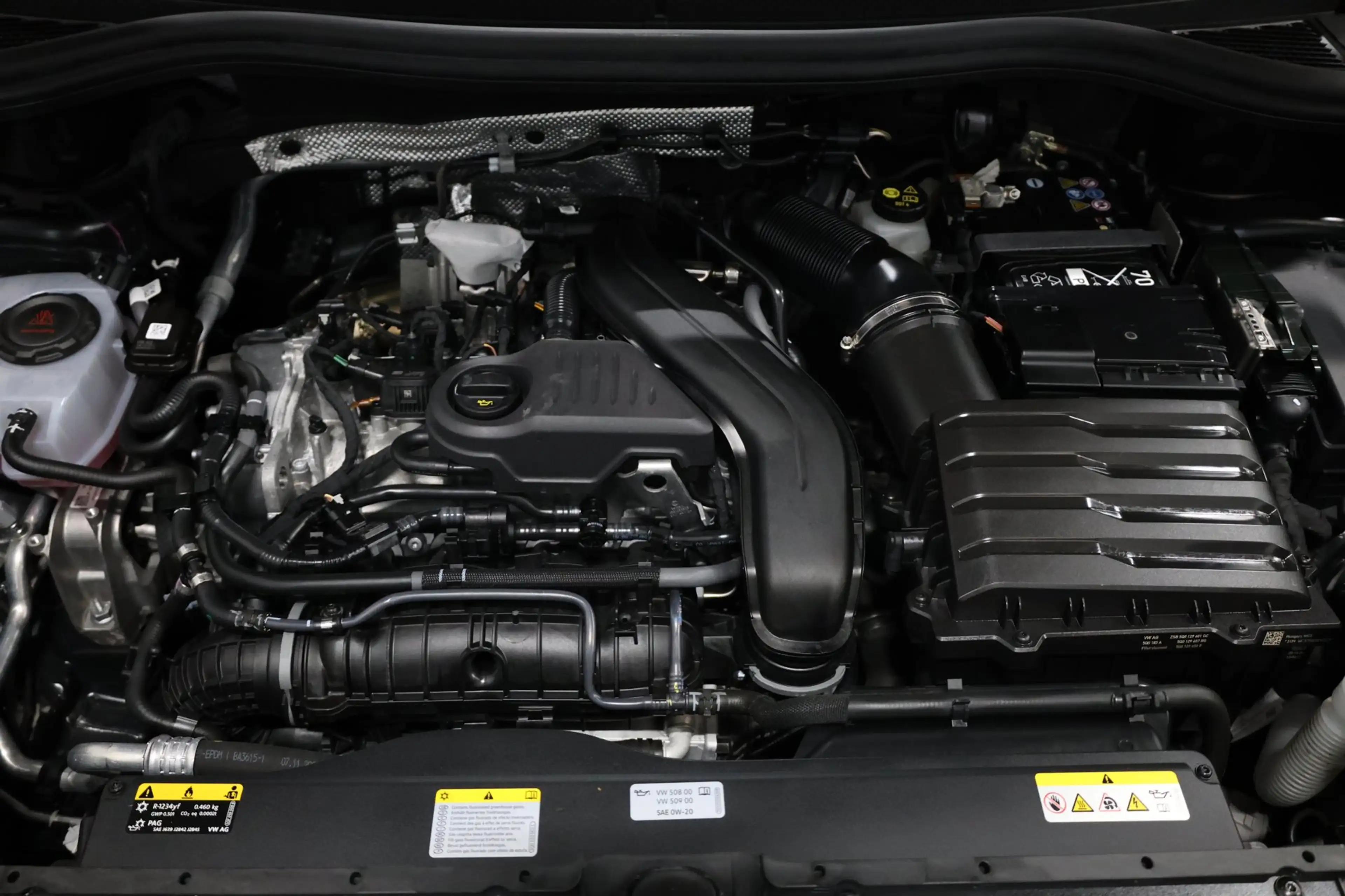 Volkswagen Tiguan 1.5 eTSI 3x R-Line IQ+LED/VIRTUAL/SFEER/PANO/ALCAN — photo 32