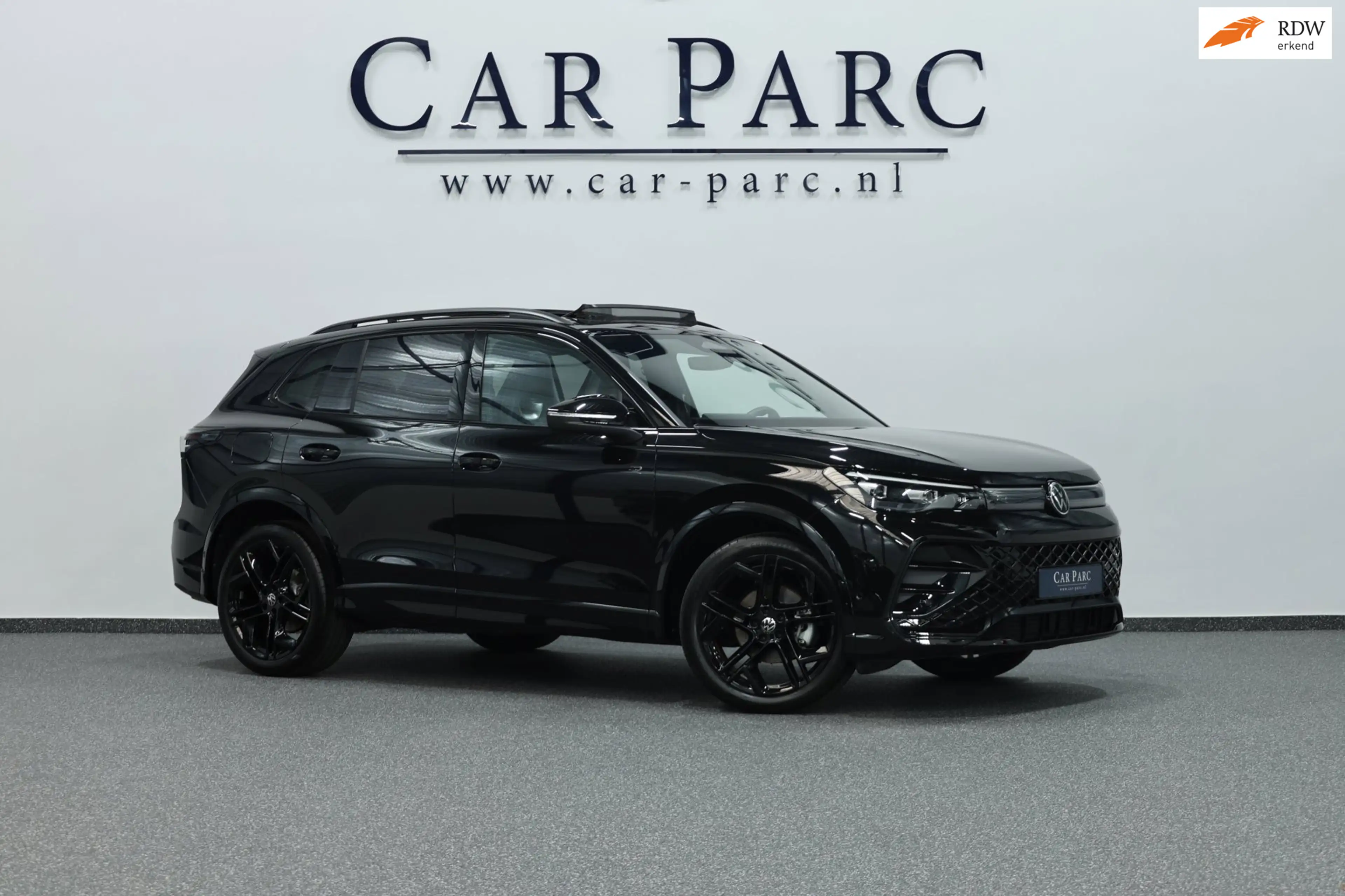 Volkswagen Tiguan 1.5 eTSI 3x R-Line IQ+LED/VIRTUAL/SFEER/PANO/ALCAN