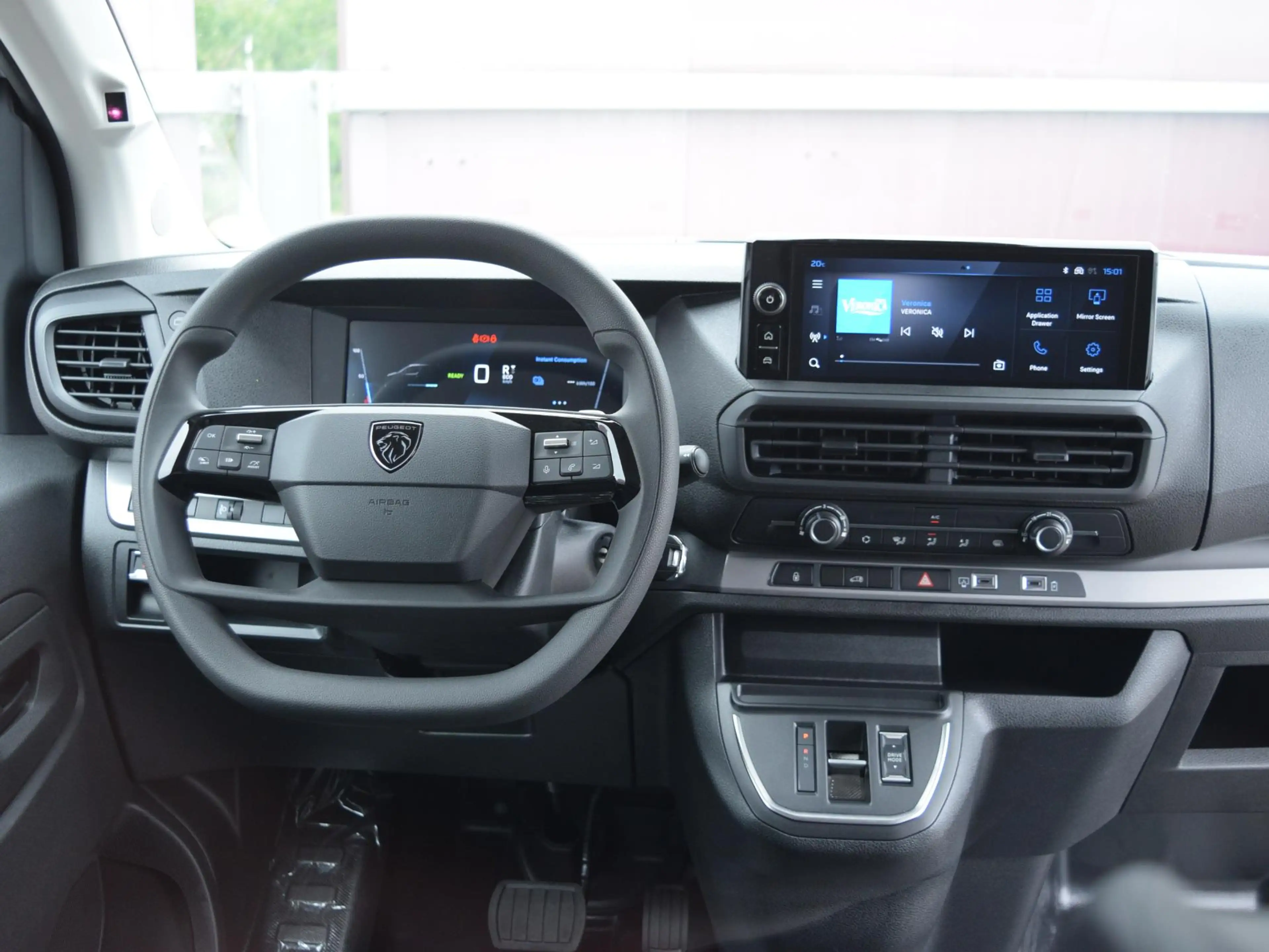 Peugeot Expert GB L3H1 75KWH LED Laadruimte verlichting  /  Houte — photo 9