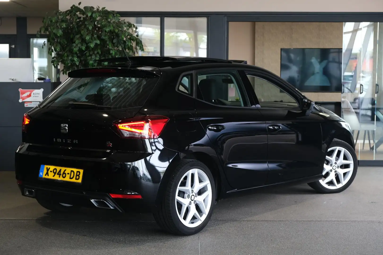 SEAT Ibiza 1.0 TSI FR Pano Led Navi Acc Pdc Keyless Negro - 2