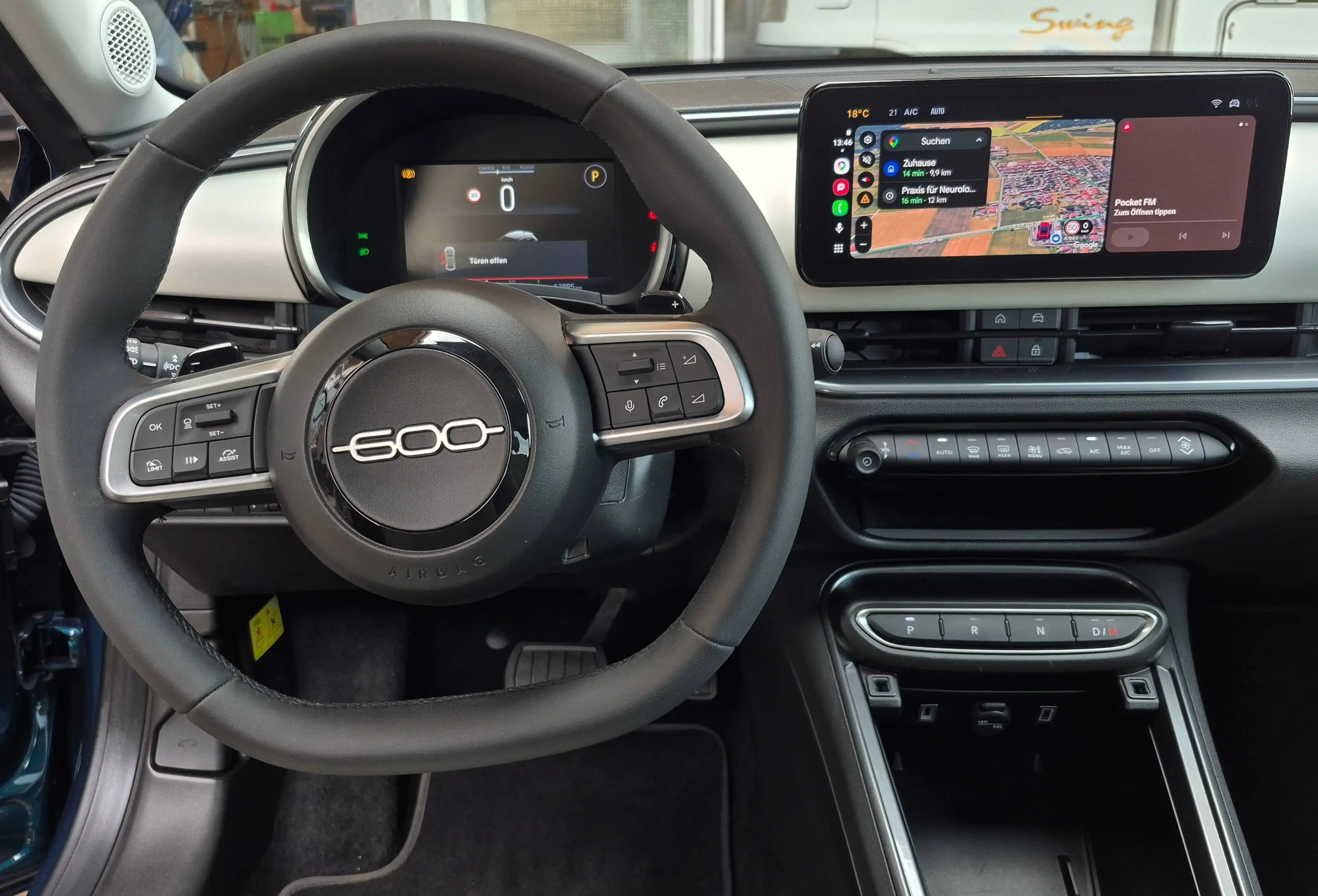 Fiat 600 Hybrid La Prima Autom., Navi, Keyless, Kamera — photo 10