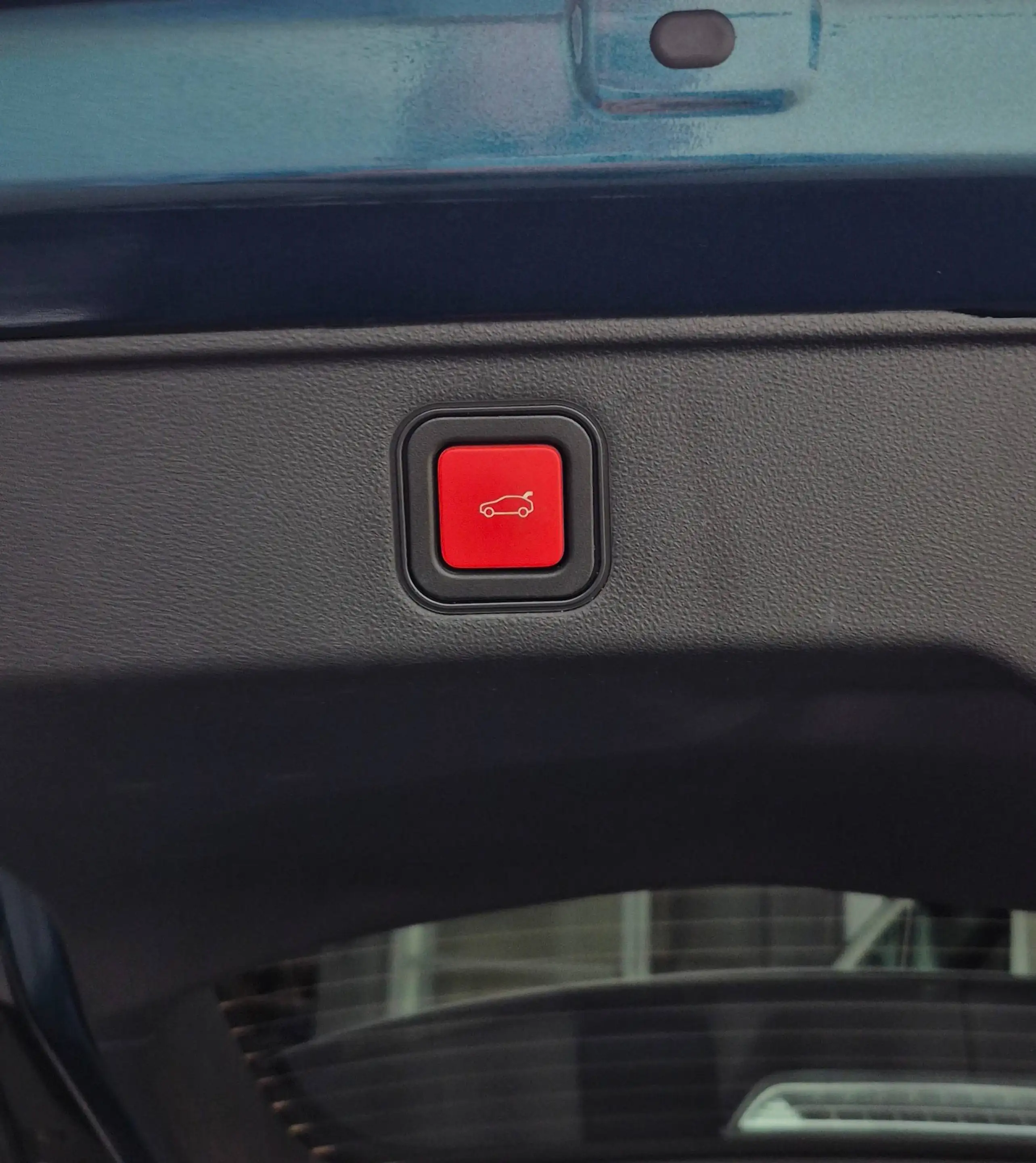 Fiat 600 Hybrid La Prima Autom., Navi, Keyless, Kamera — photo 8