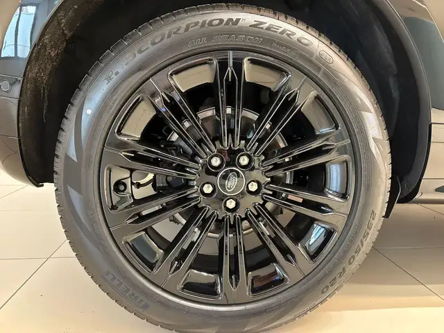 Land Rover Range Rover Evoque view 10