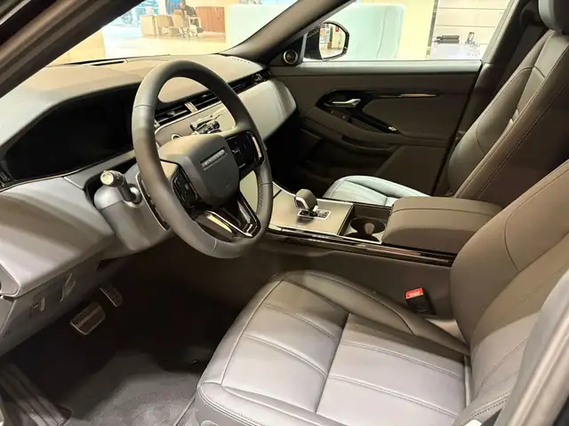 Land Rover Range Rover Evoque view 5