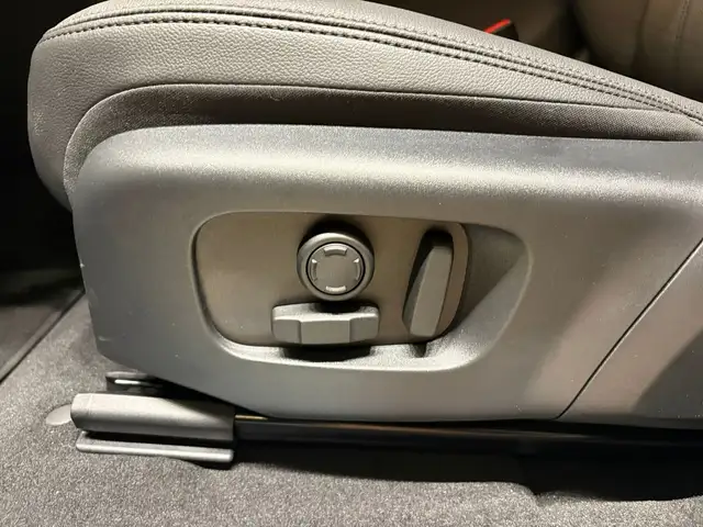 Land Rover Range Rover Evoque view 12
